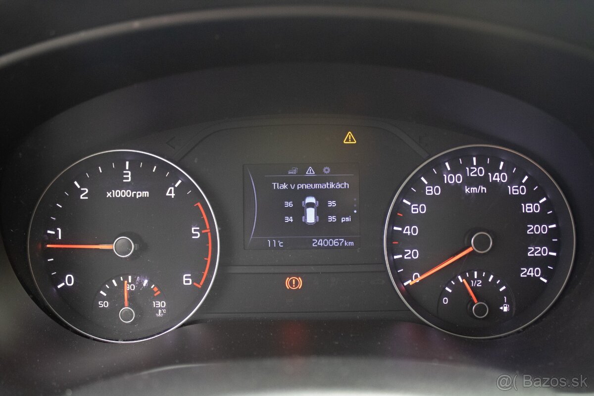 Kia Sportage 1.7 CRDi 1. majiteľ 2016 - 15