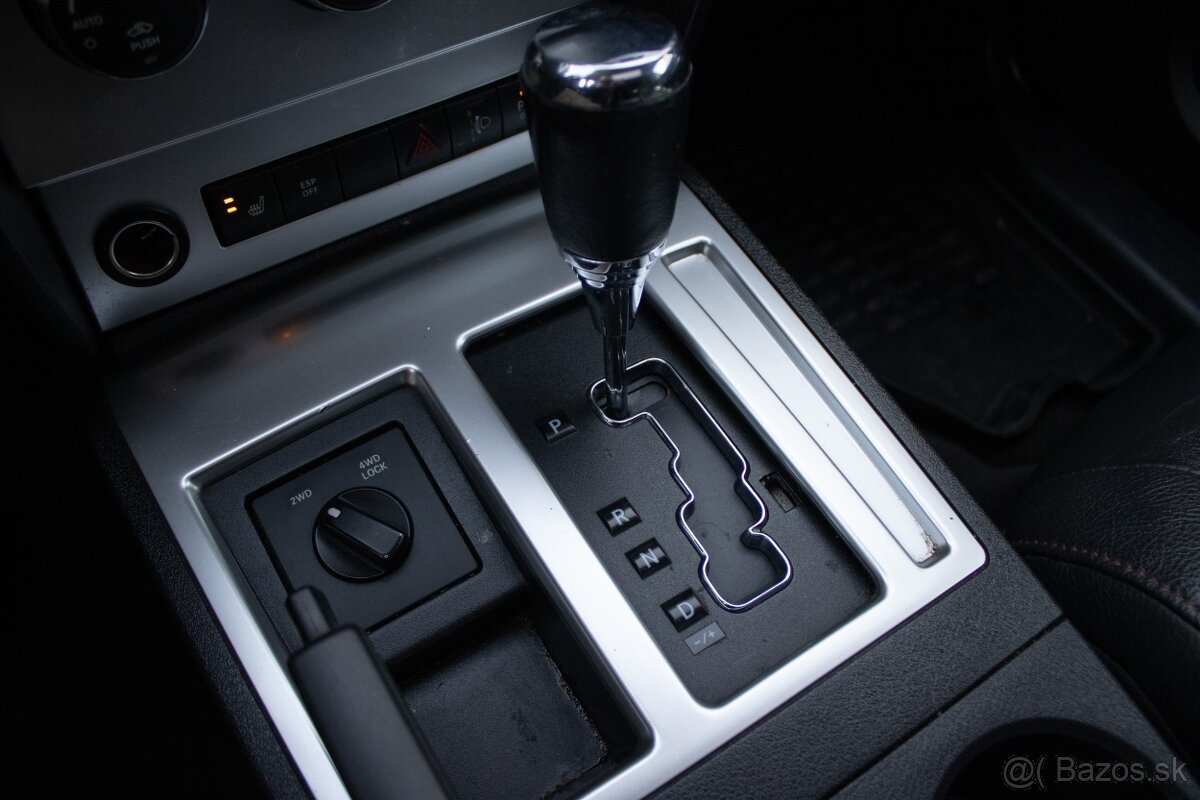 Dodge Nitro 2.8 CRD R/T A/T - 15