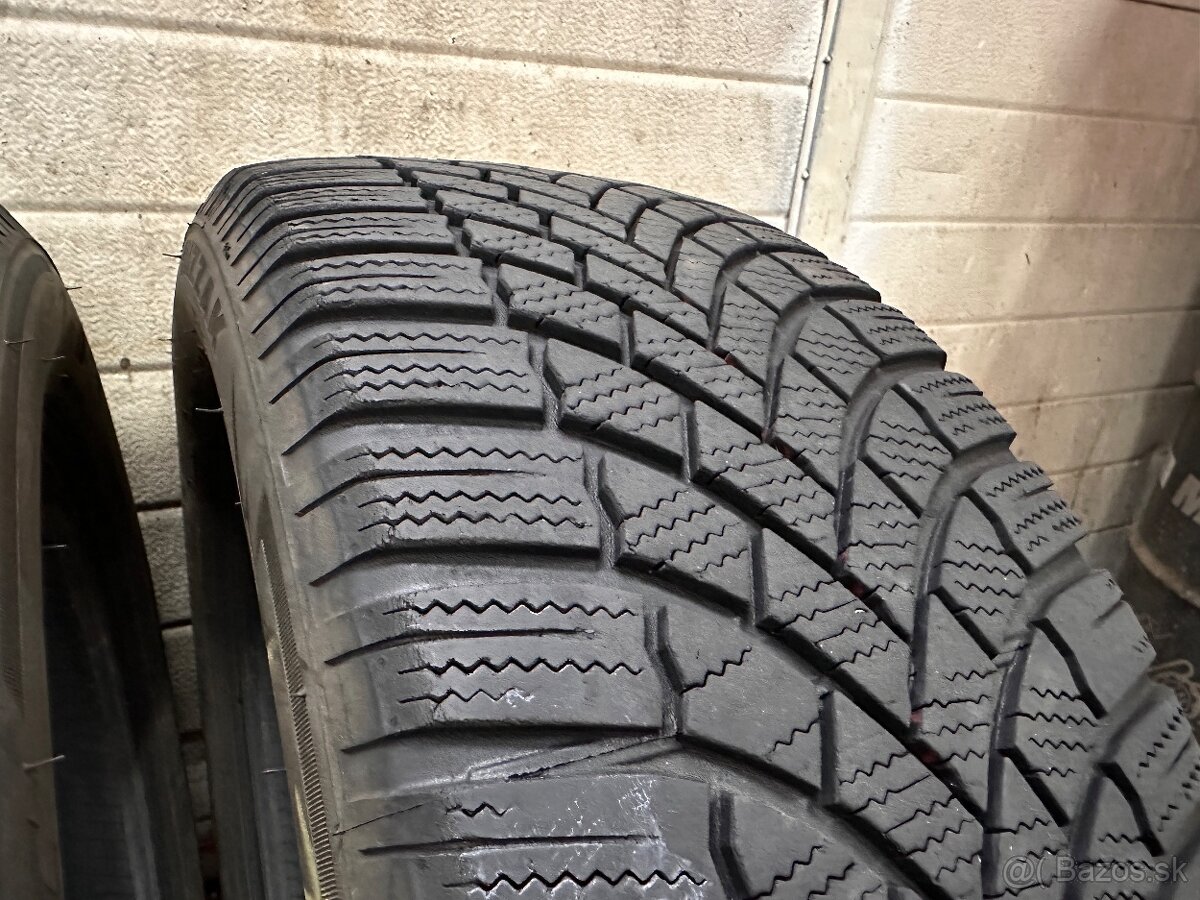 205/55R17 zimne - 15