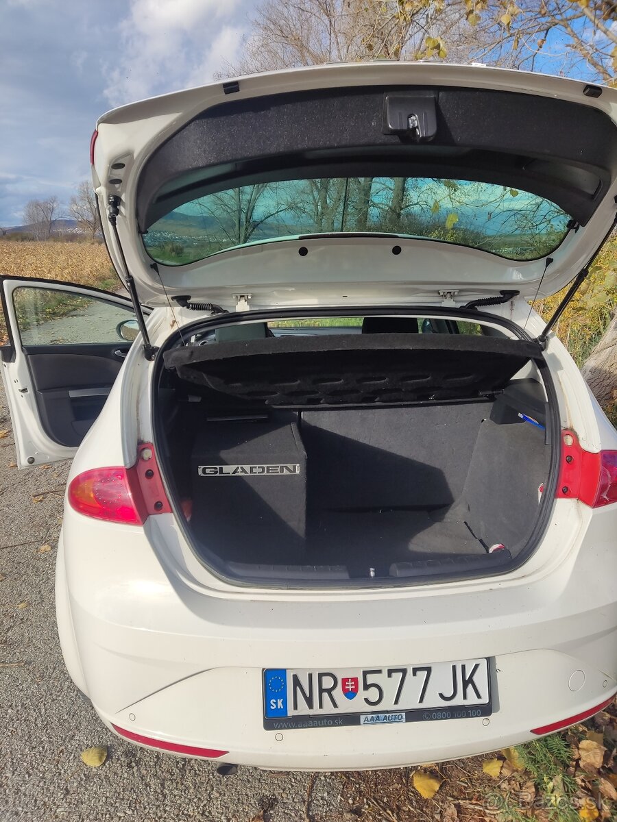 Seat Leon 1.6 TDI rv:2011 - 15