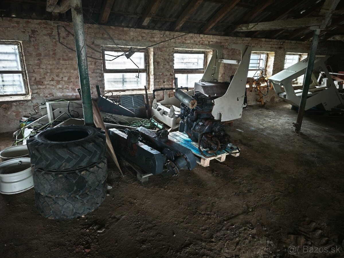 Locust 750 (unc) - 15