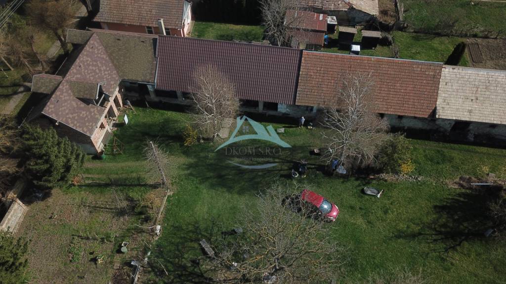 Na predaj starší sedliacky R. dom s obrovským pozemkom 292 - 15