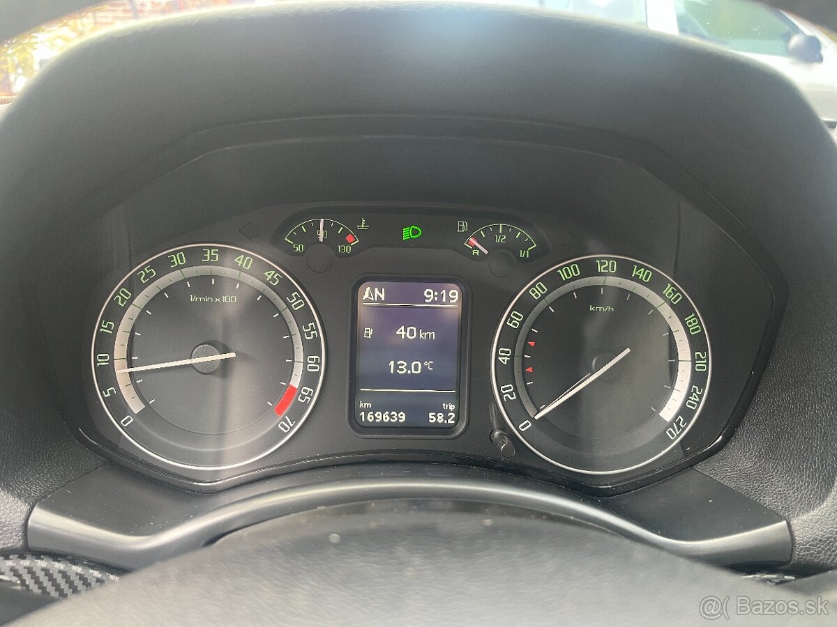 Škoda Octavia 2.0 TFSI RS - 15