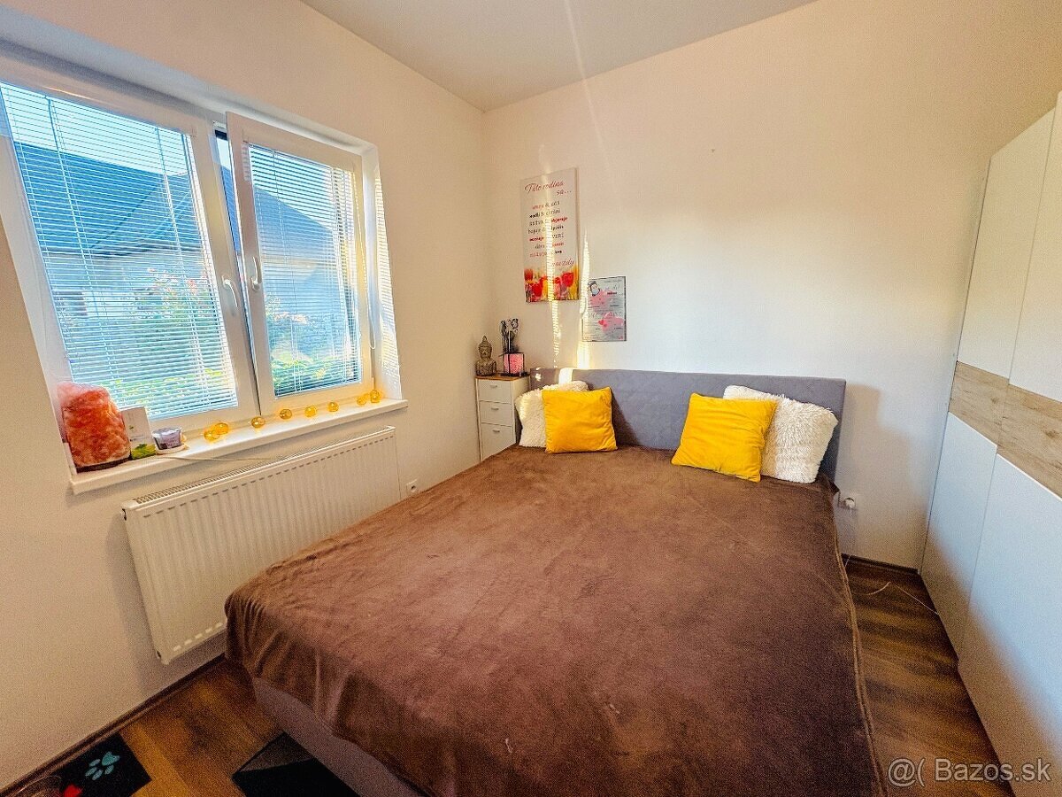 Na predaj moderný radový dom v Tomášikove - 15