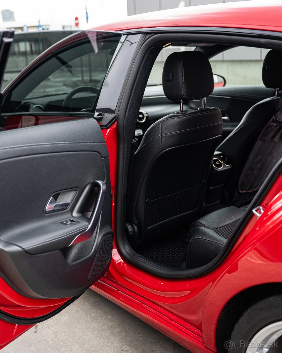 Mercedes-Benz CLA180 Shooting Brake - 15