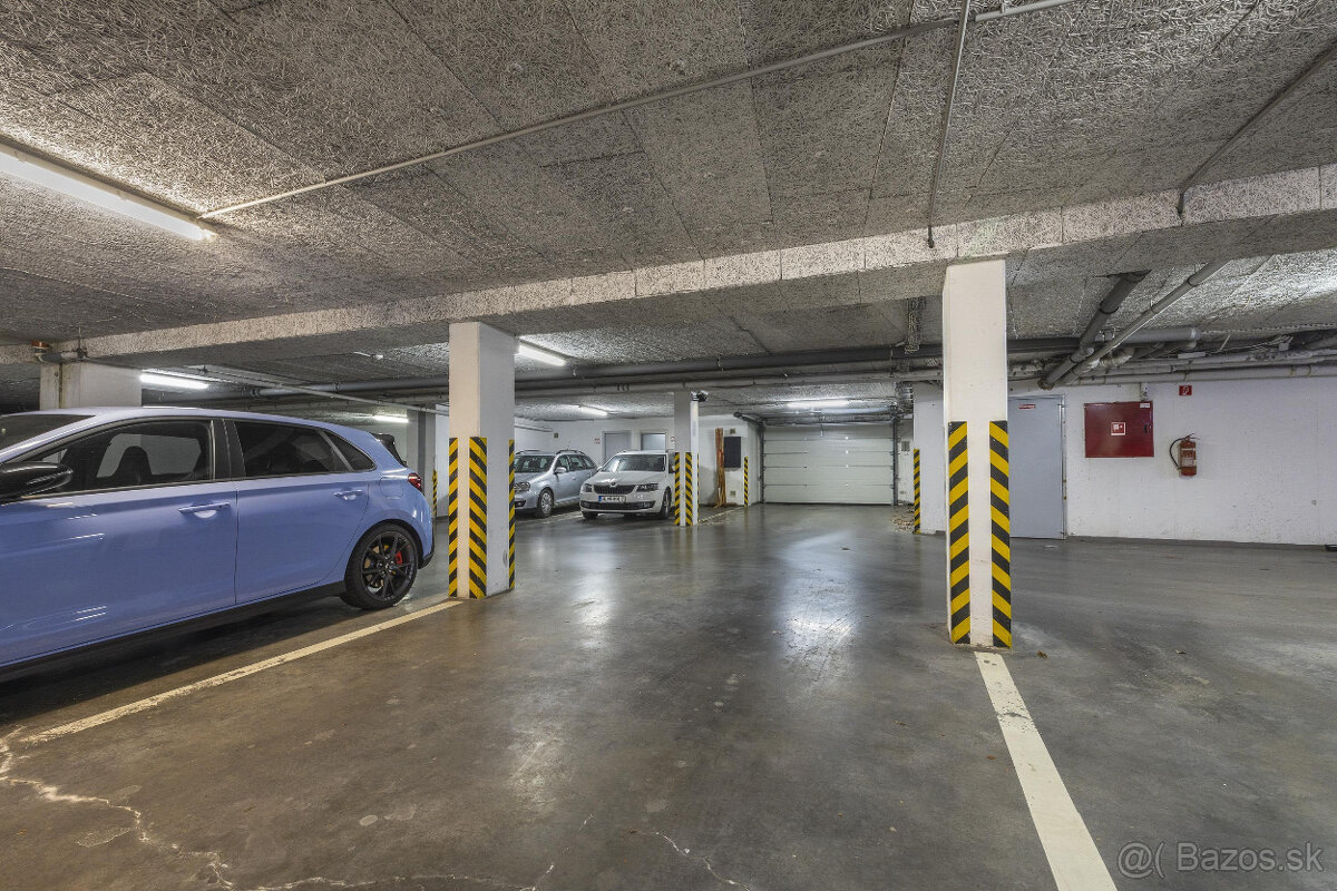 Priestranný mezonet v tichej lokalite s krbom - 15