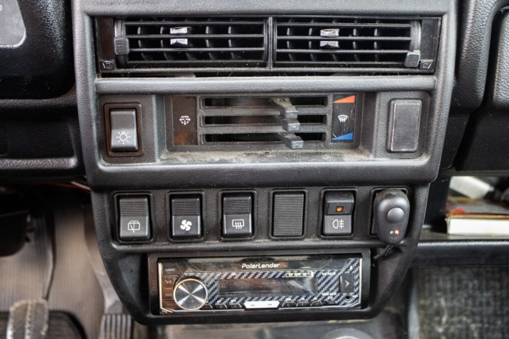 Lada Niva 61kW (2015) - 15