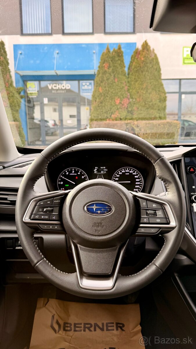 🚙 Subaru Crosstrek 2.0i e-boxer CVT Style X-TRA - 15