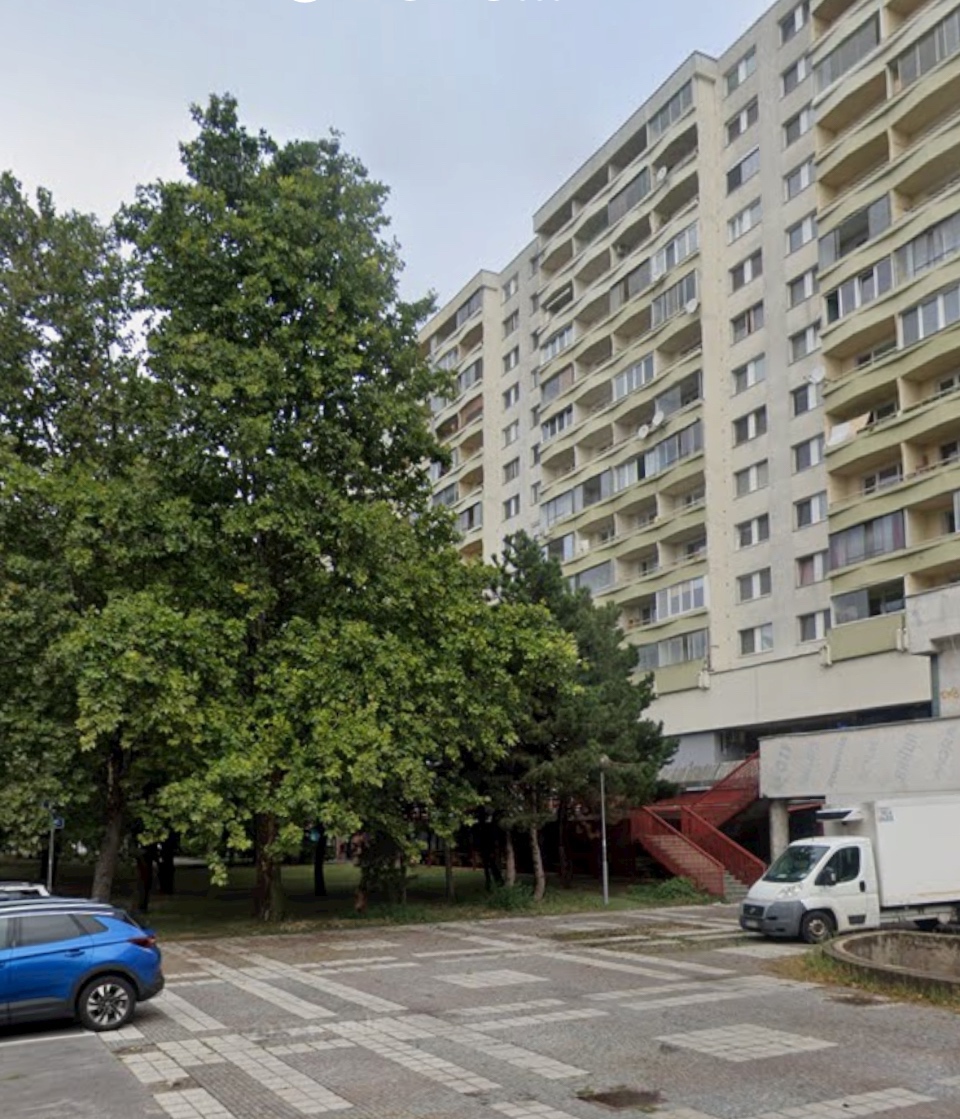 KÚPTE SI NEBYTOVÝ PRIESTOR V PETRŽALKE - 15