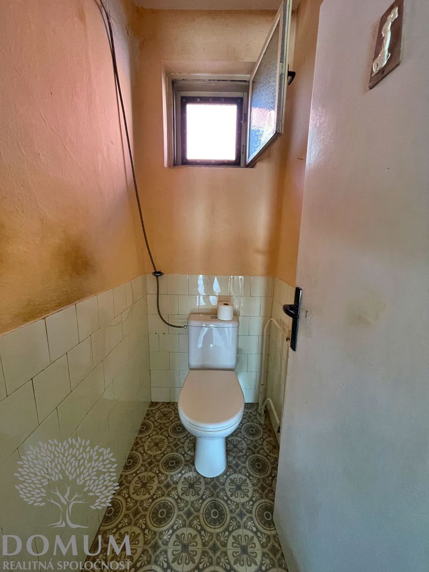 Veľký rodinný dom v centre obce Pobedim, pozemok 807m2 - 15