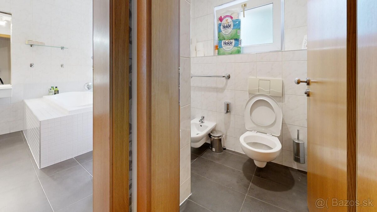 NA PREDAJ VEĽKÝ RODINNÝ DOM SENICA - 15