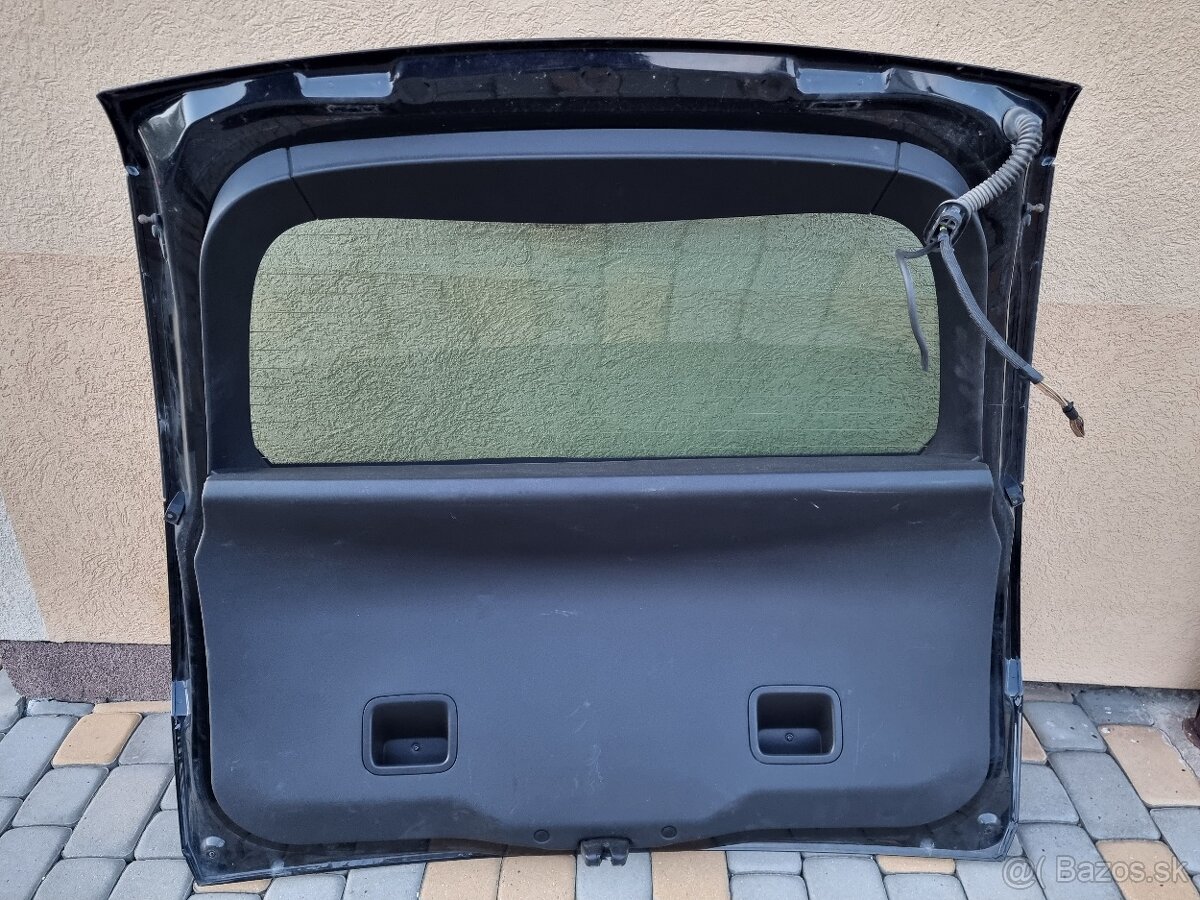 citroen c4 picasso zadné svetlá - 15