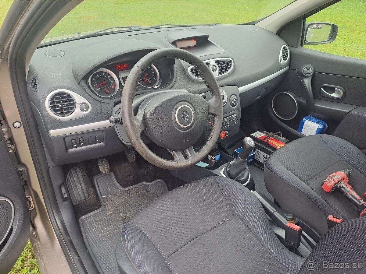 Renault clio 1.2 tce 74kw rok2008 - 15
