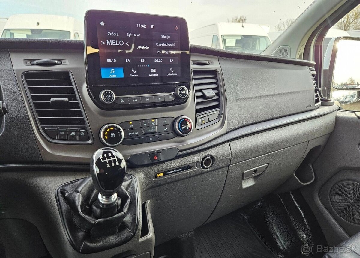 Ford Transit Custom 9 miestny 2.0TdCi 131 koni - 2020 - 15