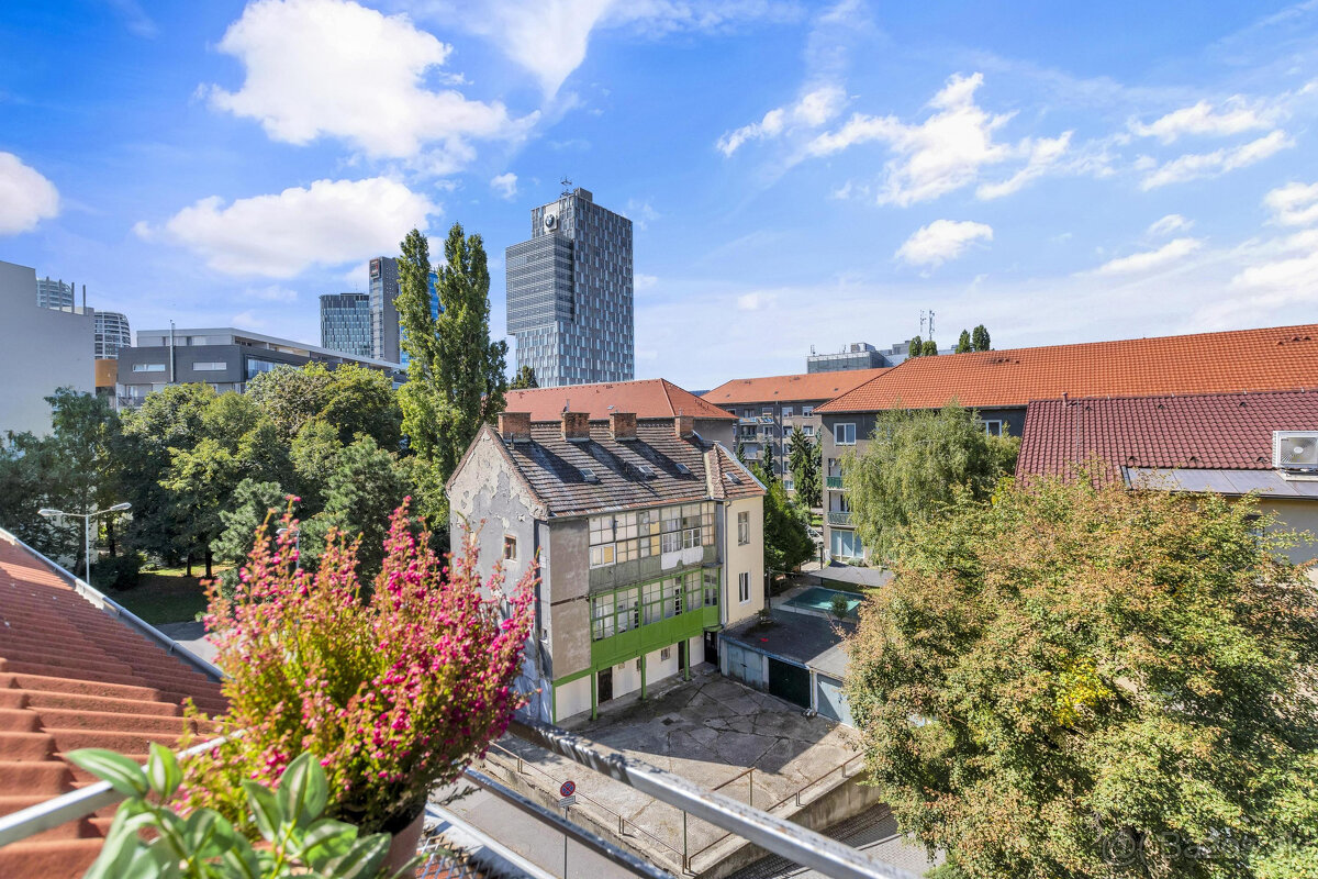 PREDAJ - podkrovný 3-izbový byt na Nivách - 500 bytov, Súťaž - 15