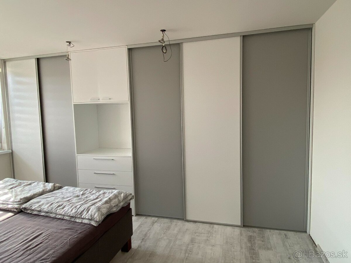 Vstavané skrine na mieru, kuchyňa na mieru, nábytok - 15