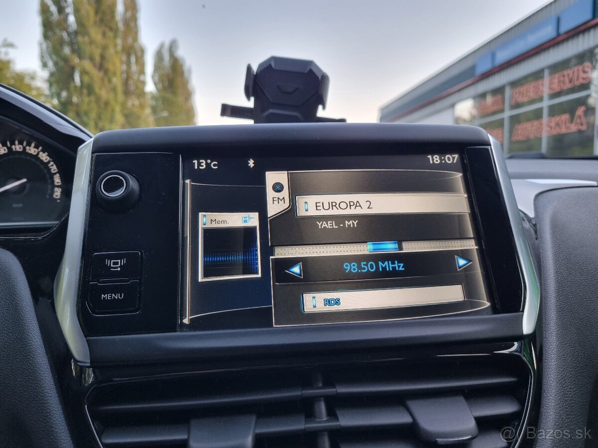 ===Peugeot 208=== - 15