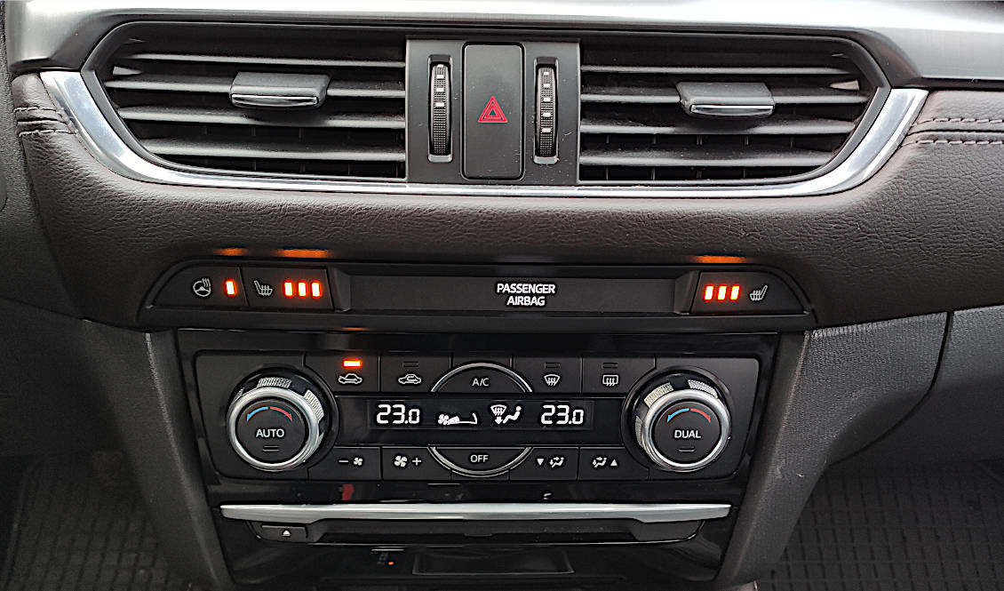 Mazda 6 2.5 benzín Revolution Top - 15