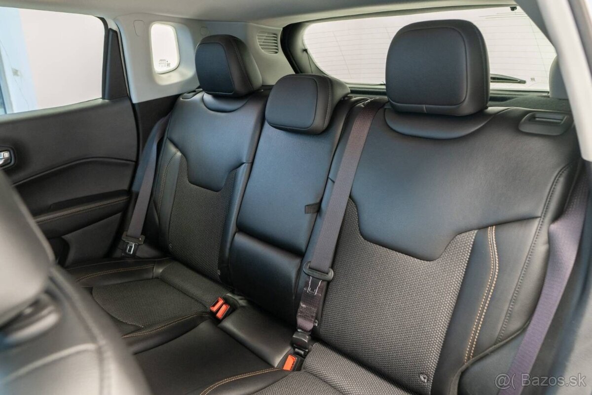 Jeep Compass 2.0L MJet 140 4WD Limited A/T - 15