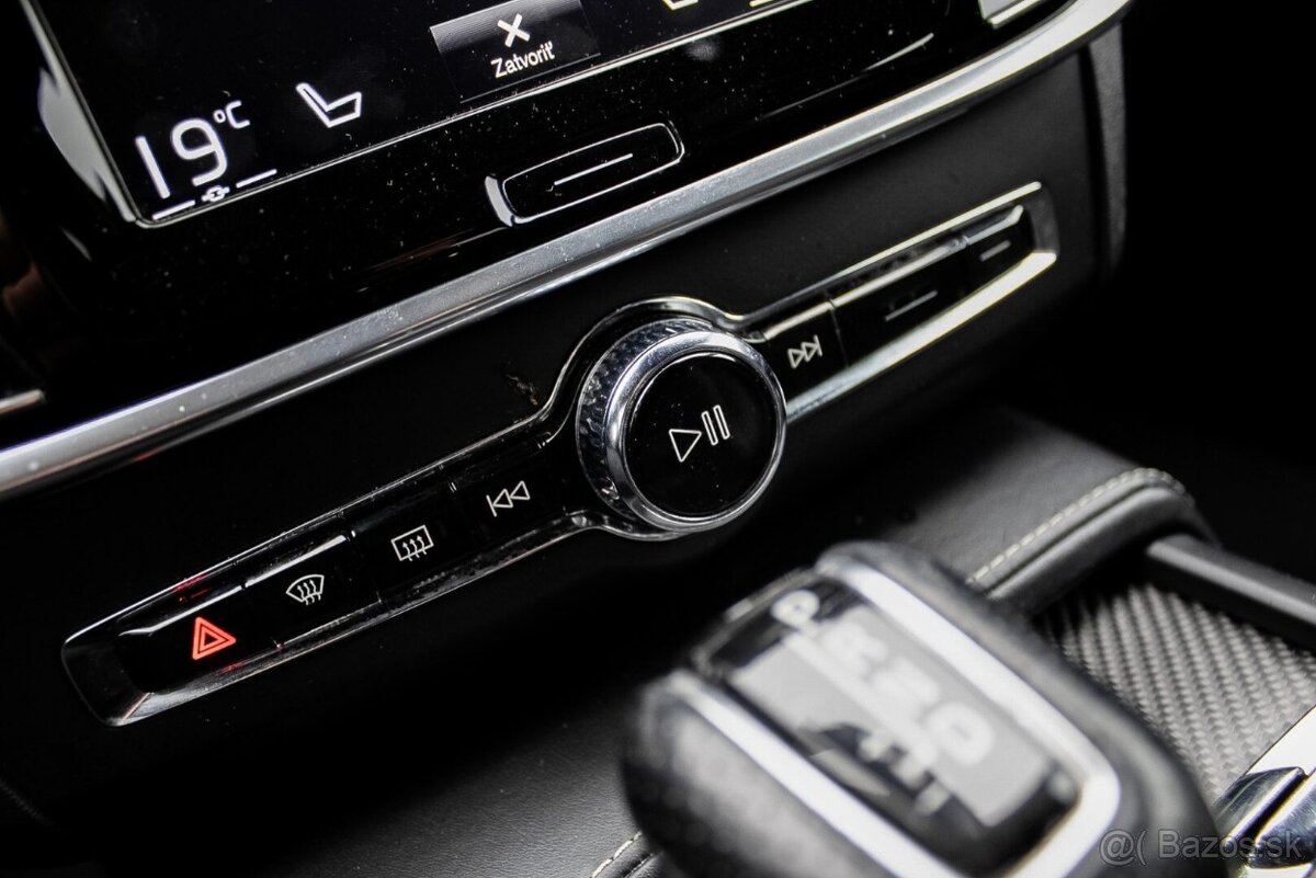 Volvo V90 D4 2.0L R-Design A/T, 140 kW (2017) - 15