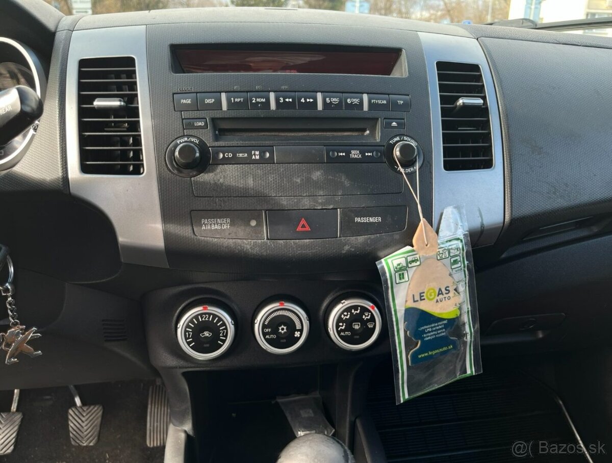 Pugeot 4007 2.2Hdi - 15