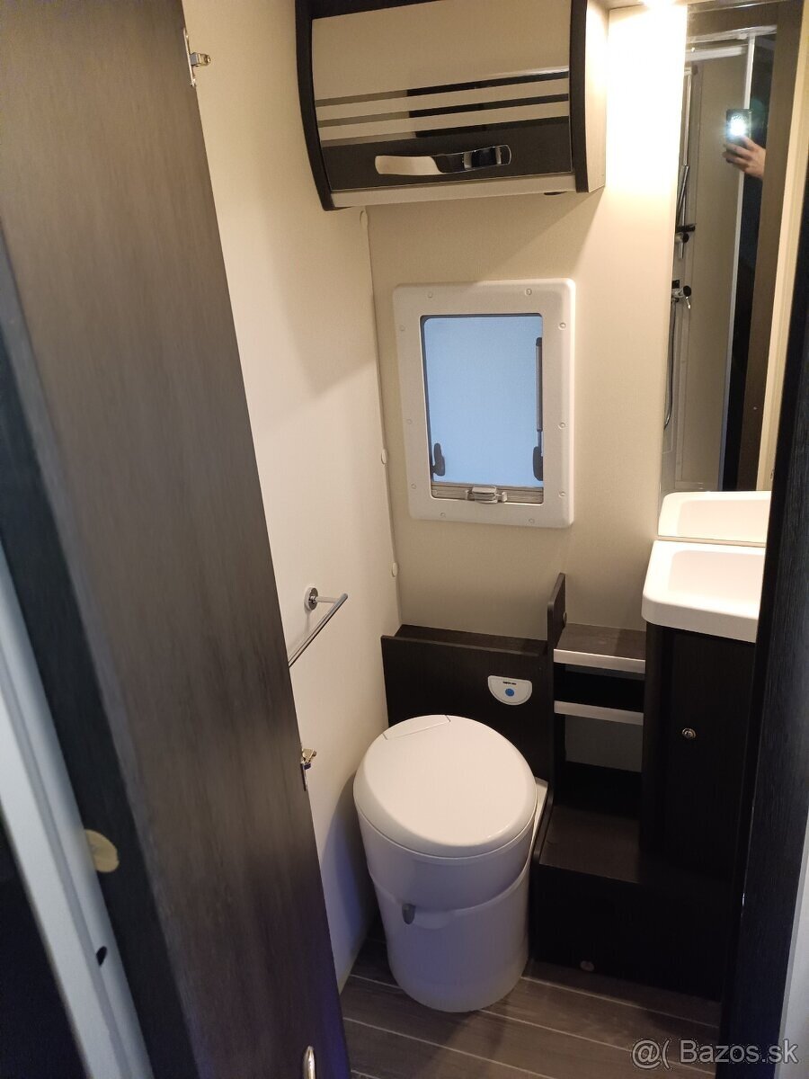 Autokaravan Roller Team Ford 2025 - 15