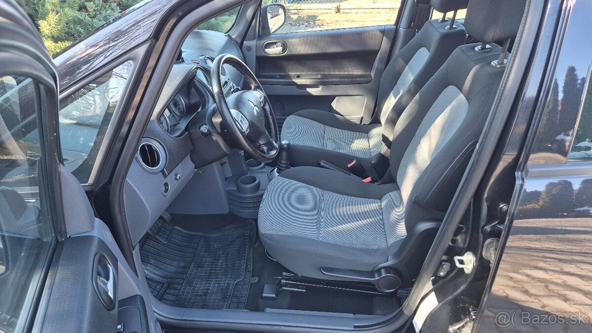 Mitsubishi Colt benzín Automat rv.06/2011 - 15