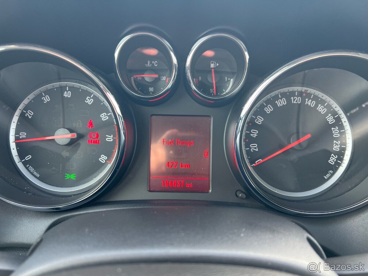 Opel Astra 1.4T benzín, 103kW, MT/6, rok:04.2012. - 15