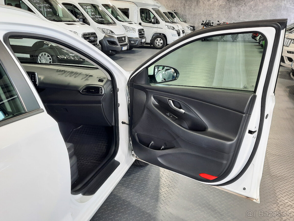 Hyundai i30 CW 1.5i CVVT Classic - 15