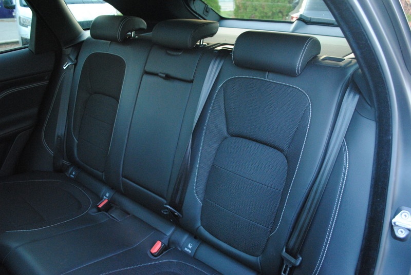 Jaguar F-Pace 2.0D I4 180k R-Sport AWD A/T⭐ZÁRUKA 3 ROKY - 15