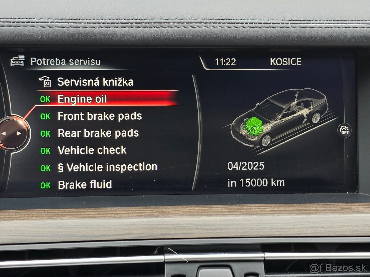 BMW 750i xDrive - 15