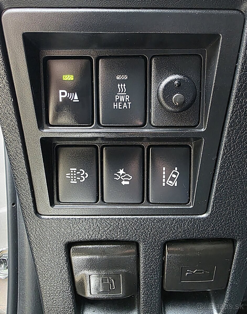 Toyota Hilux DC 2.4 I D-4D Executive A/T - 15