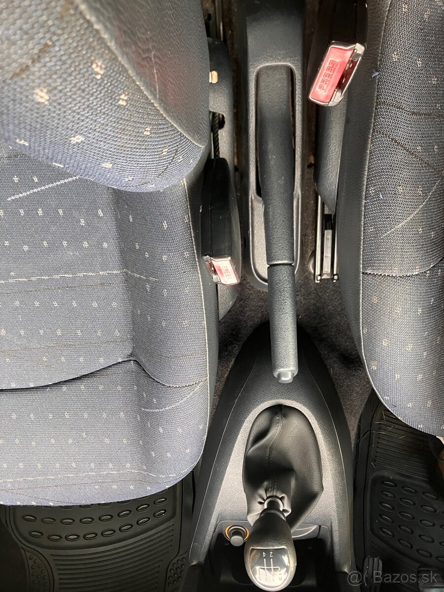 Predám Renault Clio MK2, 1.5 dCi, r. 2003 – 5 dverí - 15