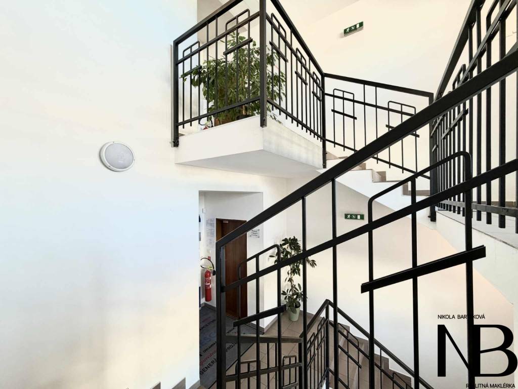 Na predaj kancelárske priestory v centre (70m2), TN - Stará - 15