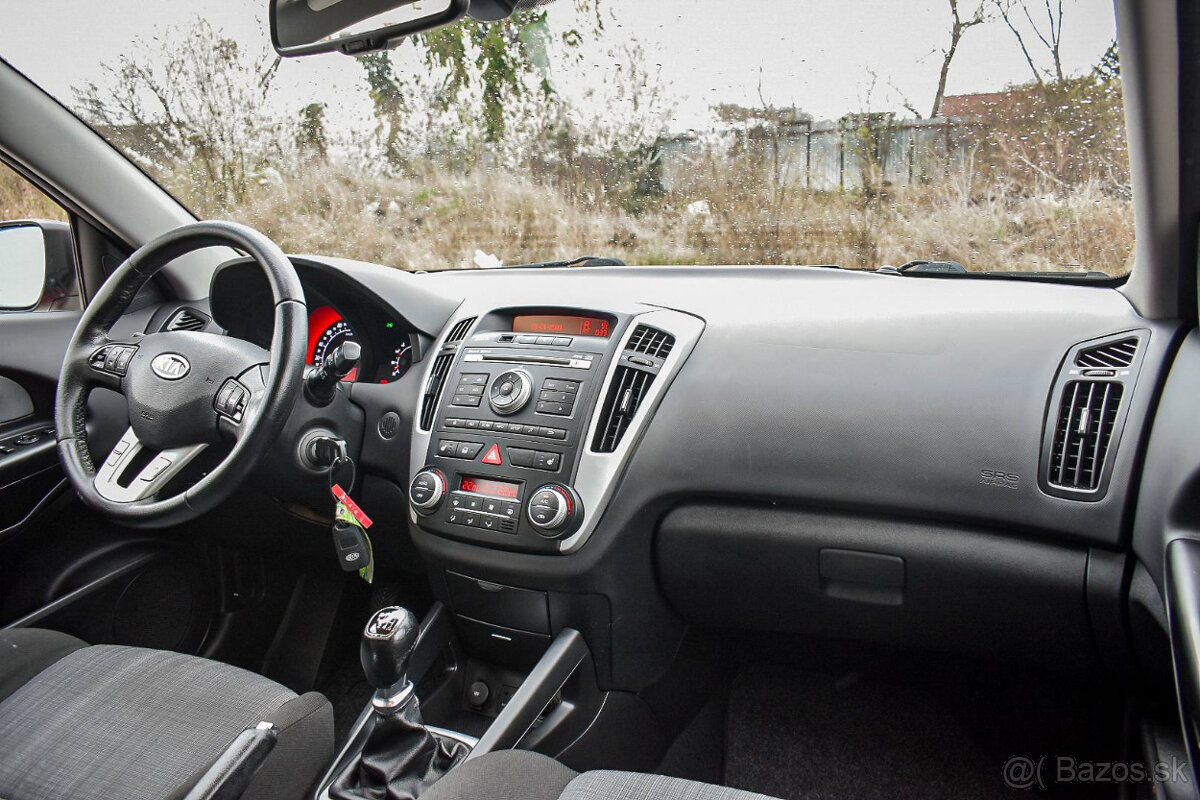 Kia ceed sw 1.6crdi 85kw gold - 15