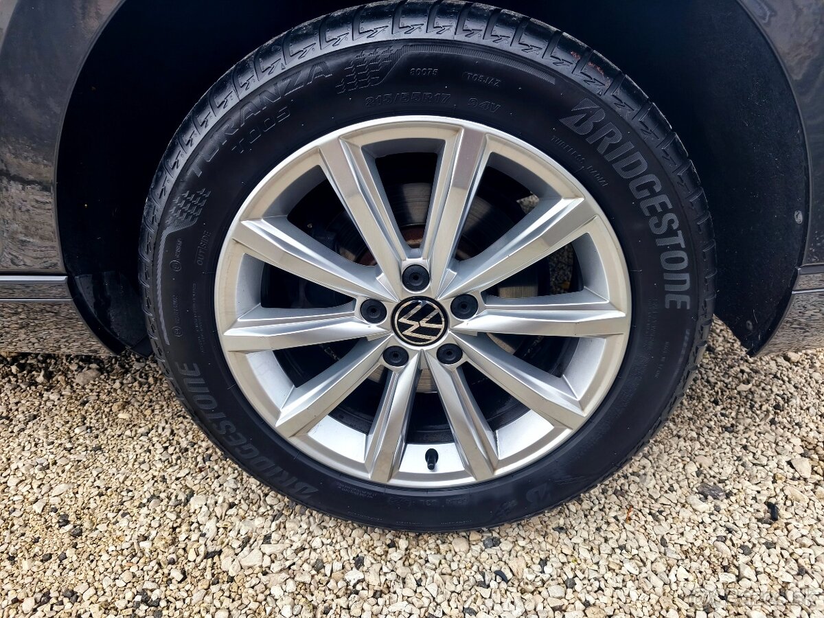 Volkswagen Passat Variant Comfortline 2.0TDI 110KW DSG 2023 - 15