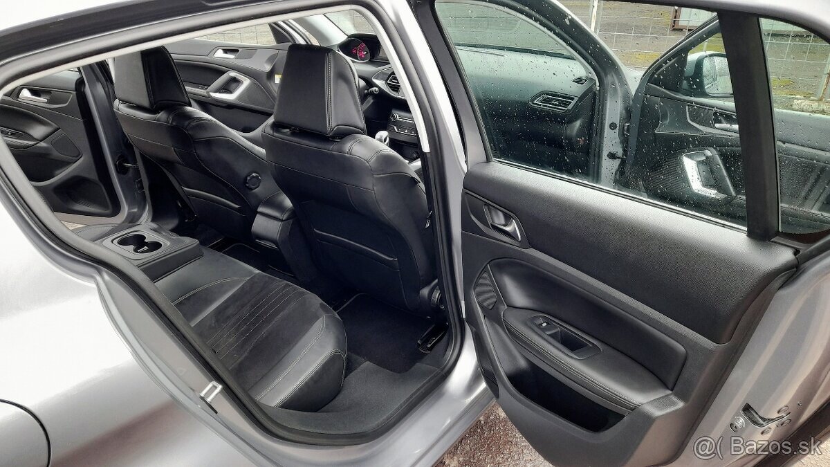 Peugeot 308, 138.000km, Plná výbava - 15