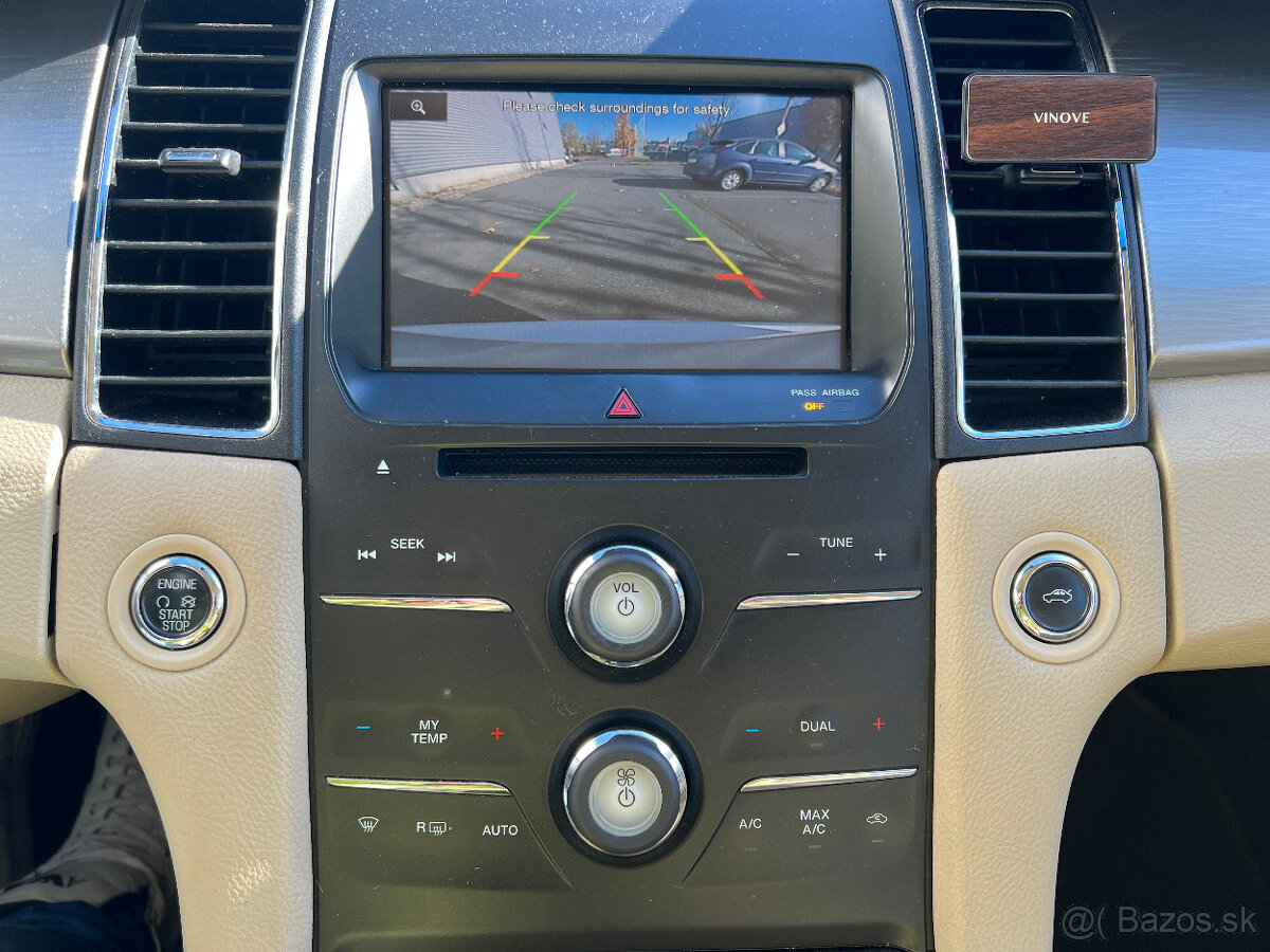 Ford Taurus 3.5V 6, benzín, 2015, 1.majitel - 15