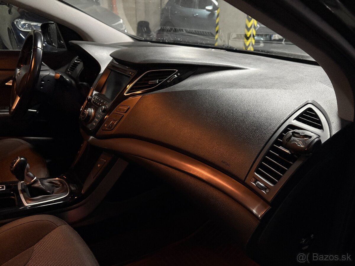 Hyundai i40 CW 1.6 GDi Premium SR - 15