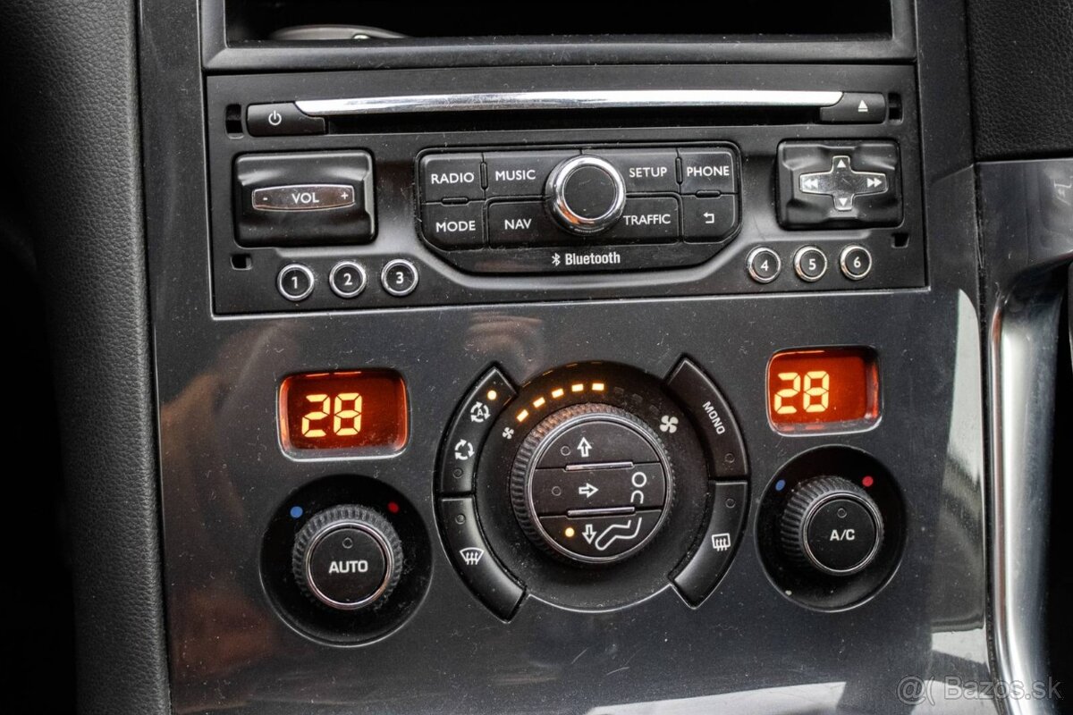 Peugeot 3008 1.6 BlueHDi, 88kW (2016) - 15