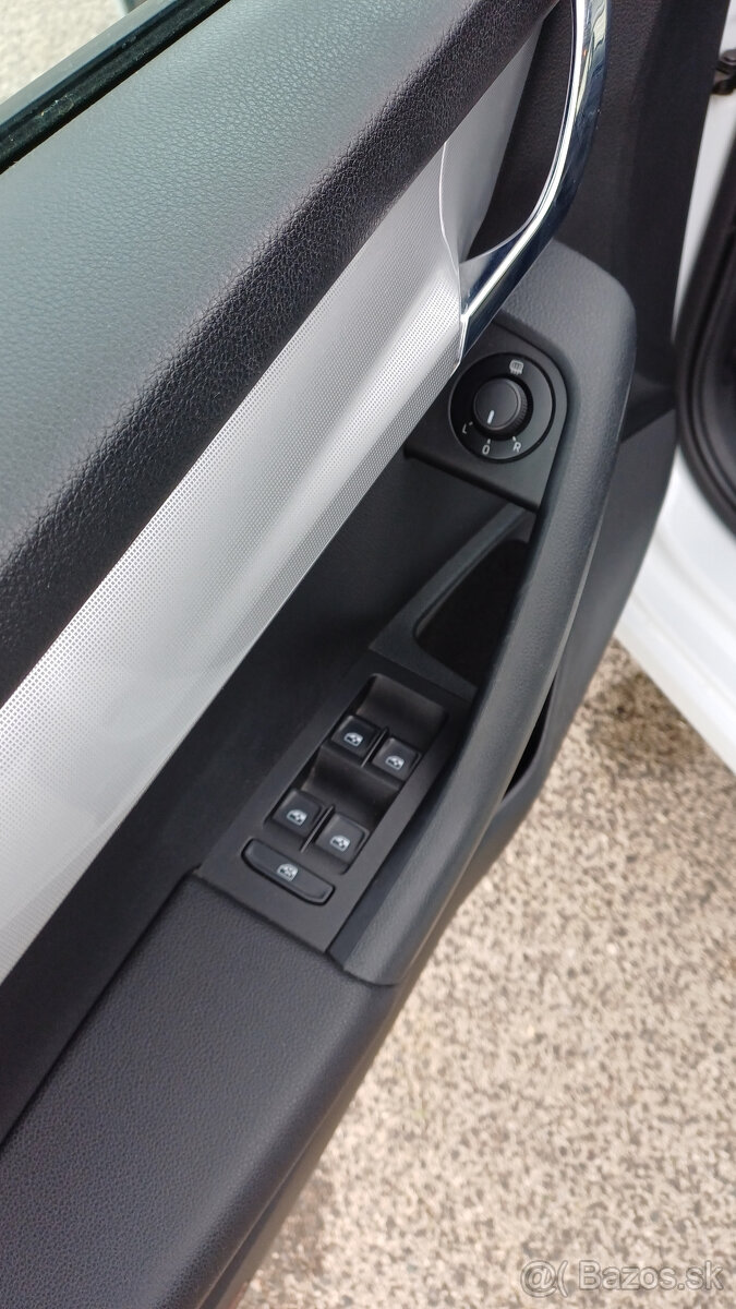 Škodu Octavia Combi 1.6 TDI (2017) - 15