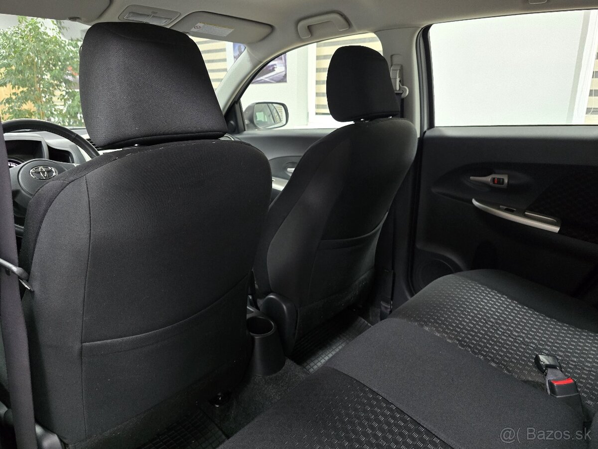 Toyota Urban Cruiser 1.4 I D-4D 4x4 Terra - 15