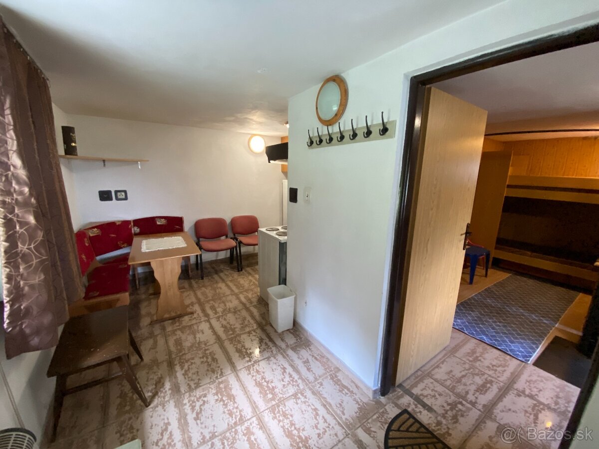 REKREAČNÁ CHATA KOKAVA - LÍNIA - 15