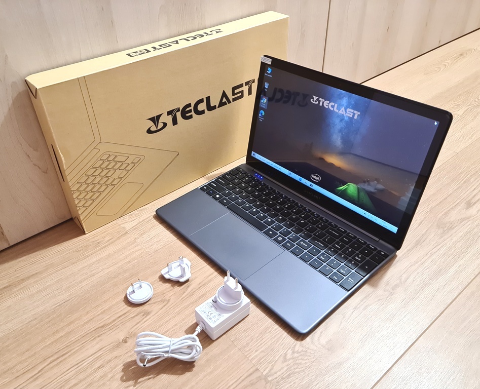 Predám hliníkový-15.6"FullHD IPS 8GB RAM/ - 15