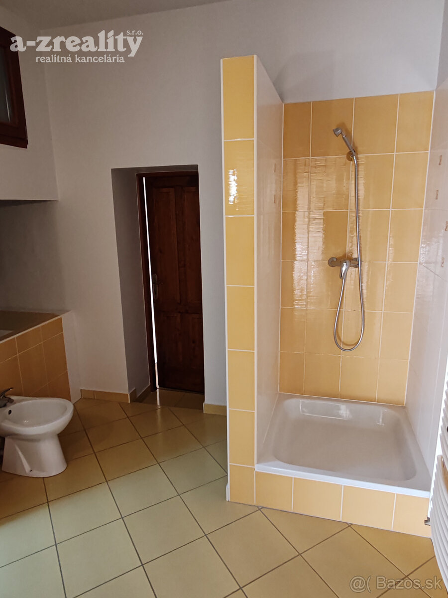 Iba u nás Pekný dom na prenájom pri Komárne - 15