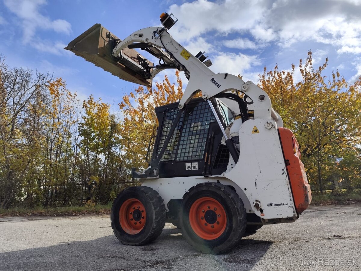 Šmykom riadený nakladač Bobcat S185. ŠPZ. - 15