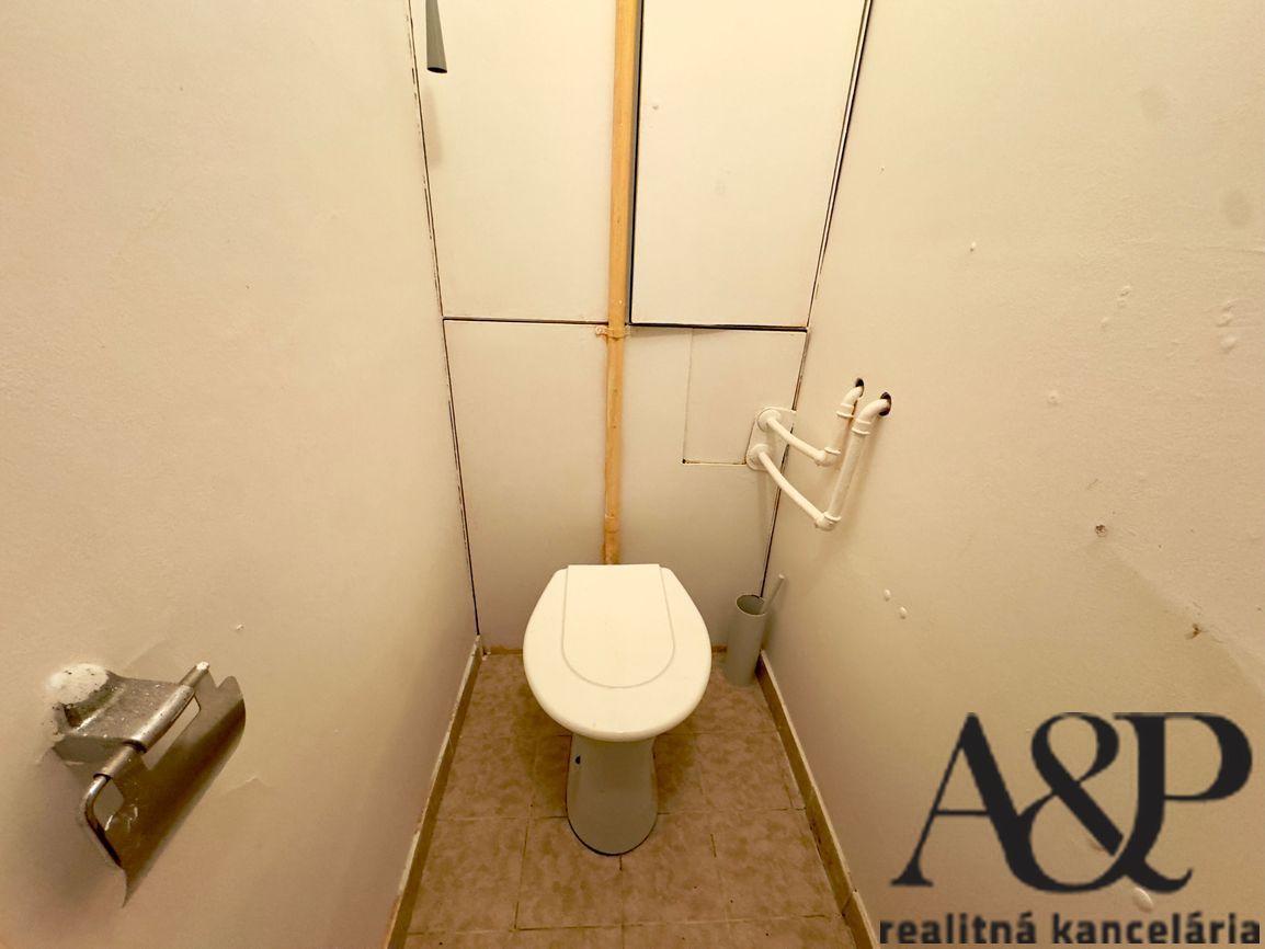 NA PREDAJ 2 IZB. BYT S LOGGIOU, 49M2, KALINČIAKOVA UL., SENI - 15