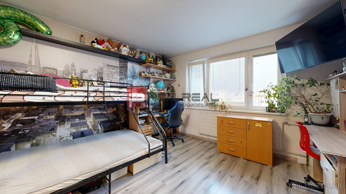 PREDAJ veľkého 3 izbového bytu - 15