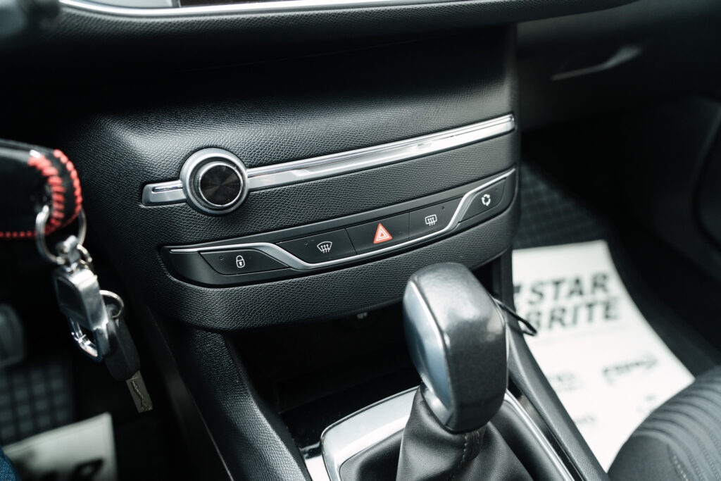 Peugeot 308 Break/SW 1.6 HDi AT6 - 15