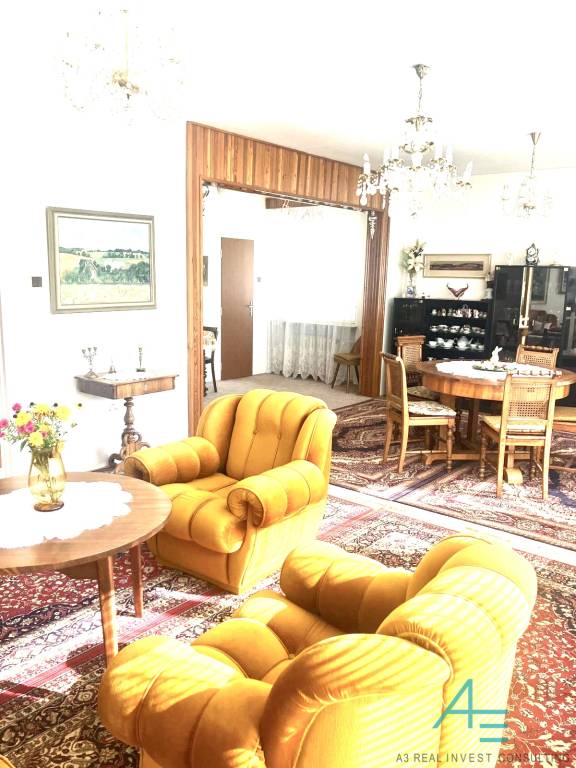 Vila, 6 i, aj pre dve rodiny, na firmu , so záhradou v cent - 15